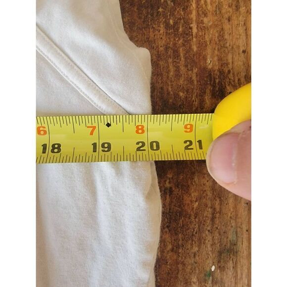 Apple Bottoms Women's Ivory Strappy Neck Graphic Tee Size 2X - Picture 4 of 6